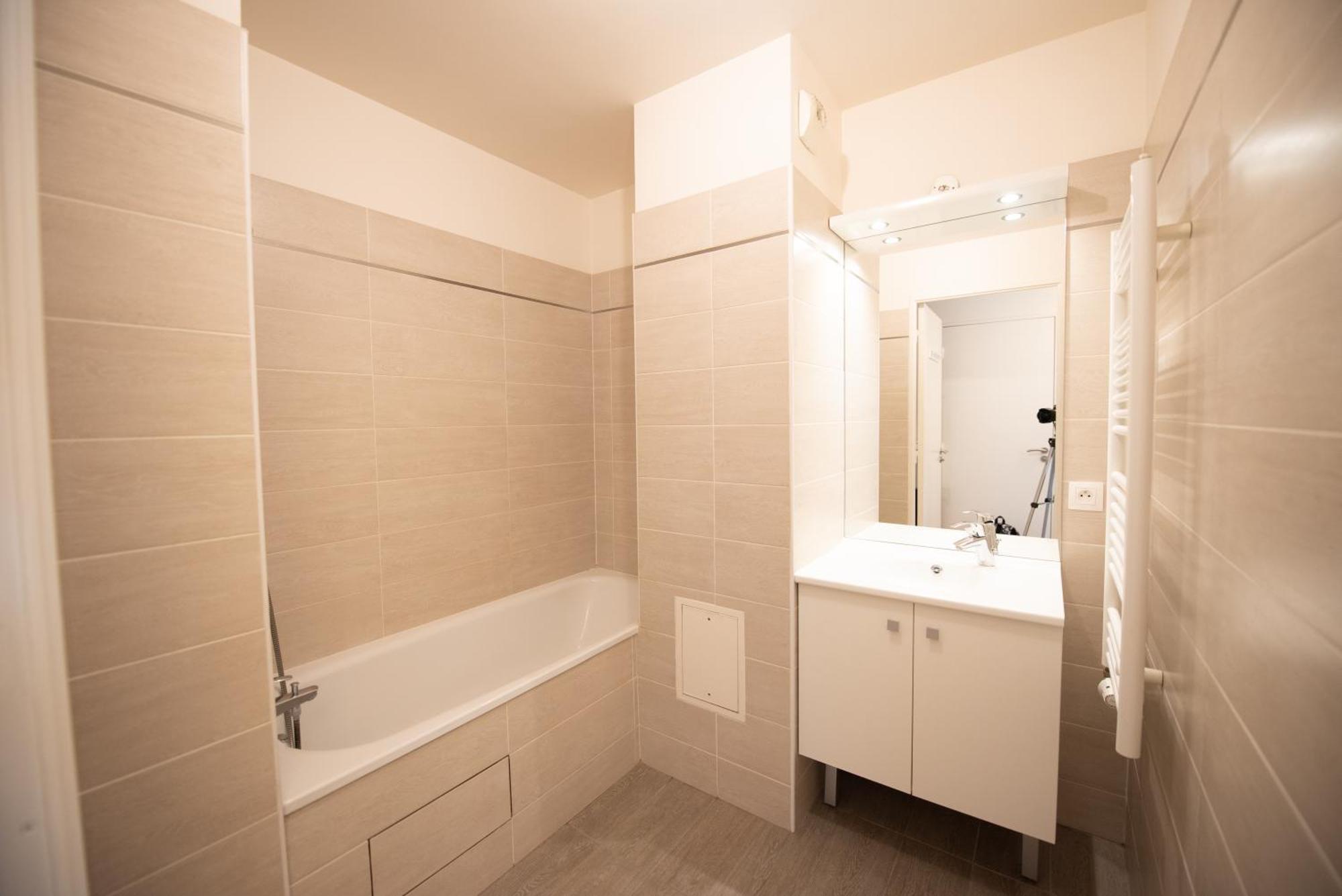 Appartements De 2 Ou 3 Chambres A 40 Minutes De Paris Courcouronnes 객실 사진